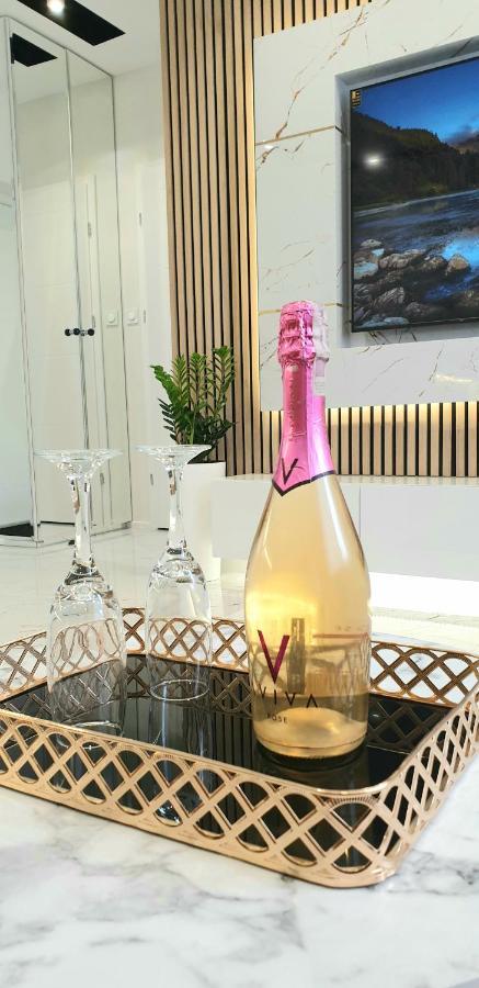 Vip Room 2+2 Konin  Exterior photo