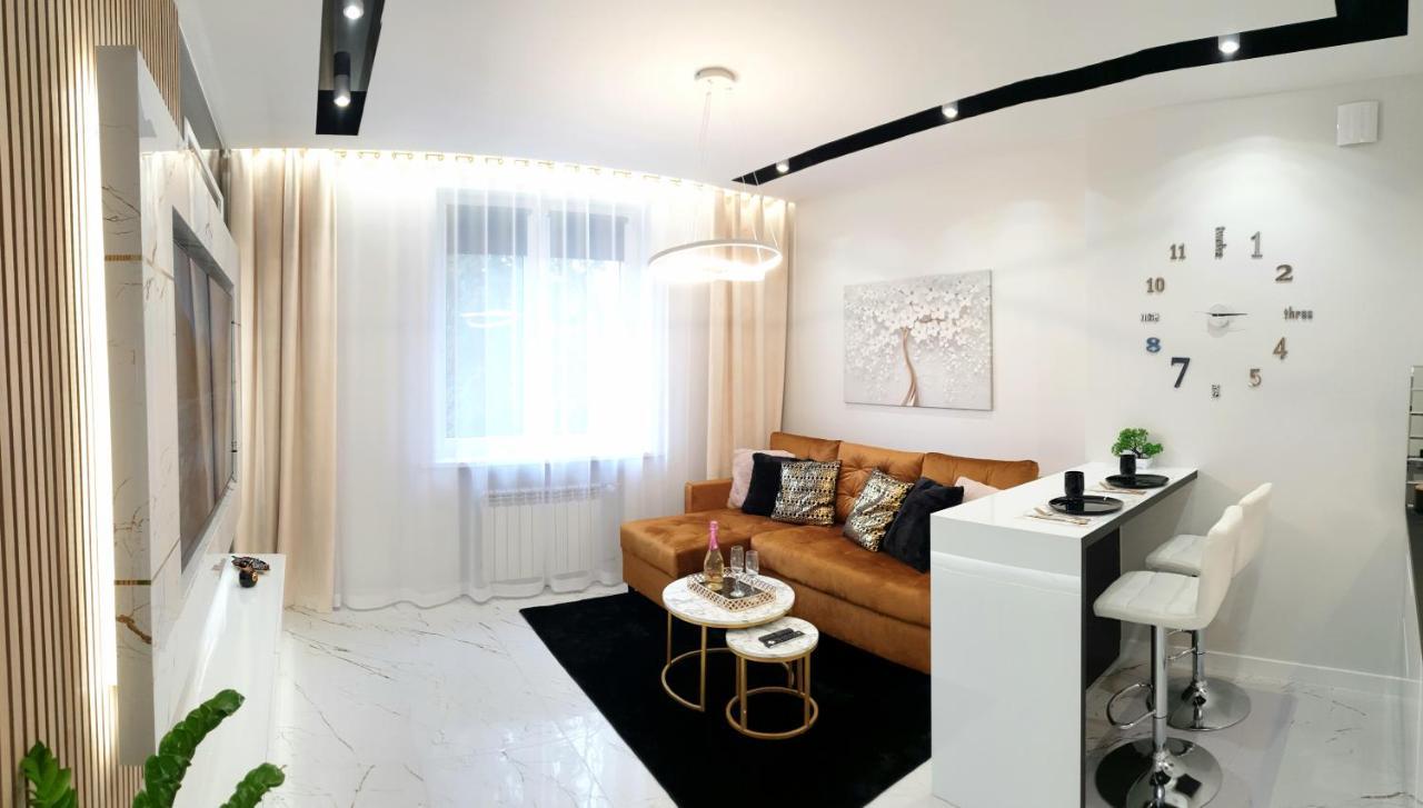 Vip Room 2+2 Konin  Exterior photo