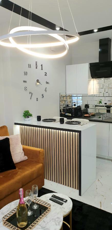 Vip Room 2+2 Konin  Exterior photo